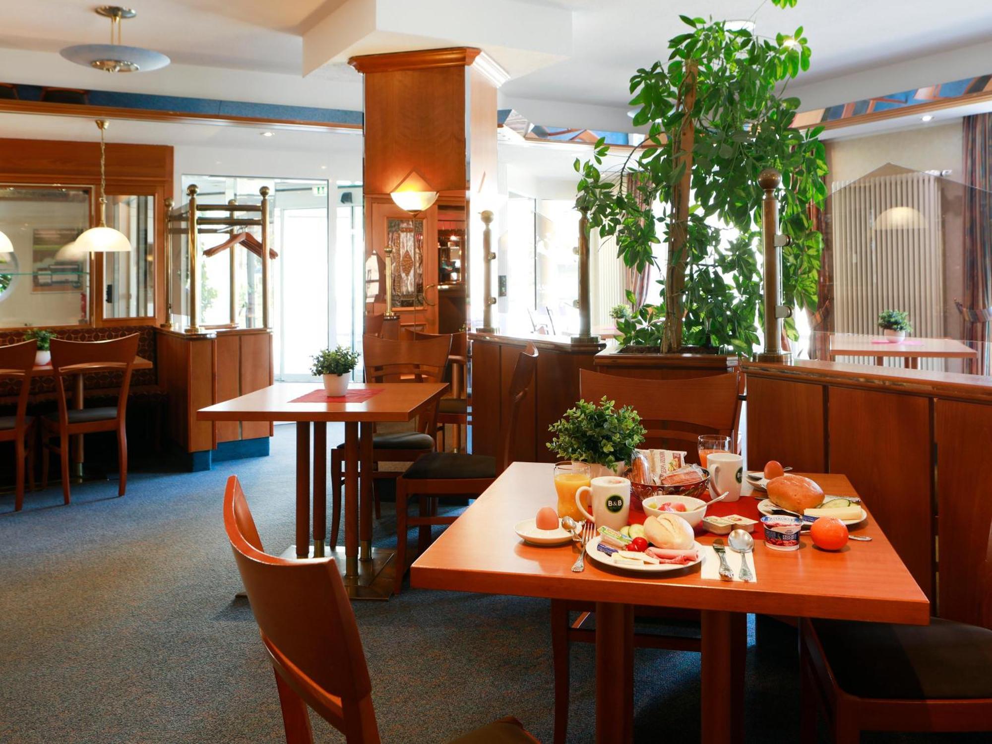 B&B Hotel Gotha-Hbf Exteriör bild